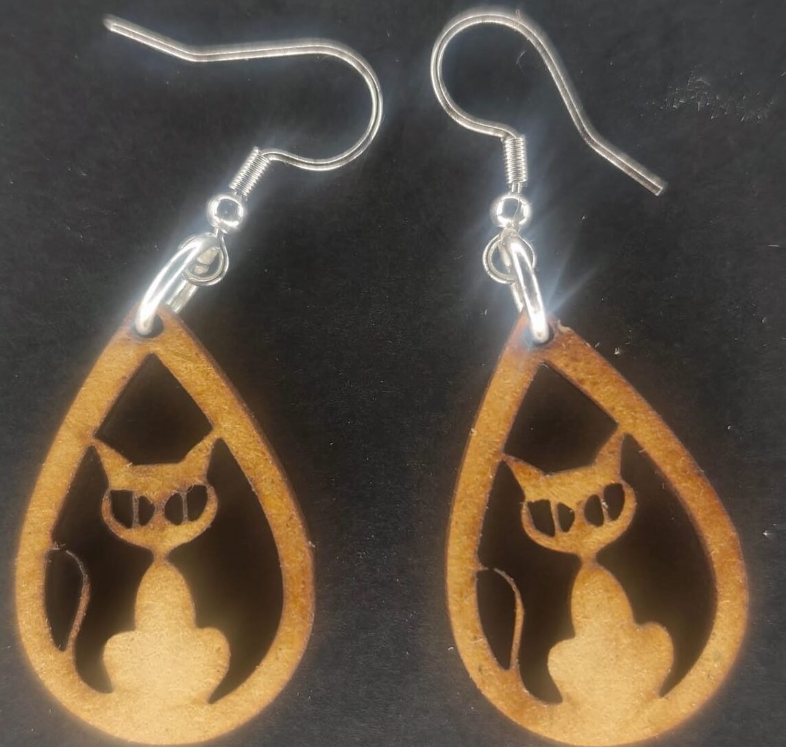 Aretes gato con cola MDF 3 mm natural