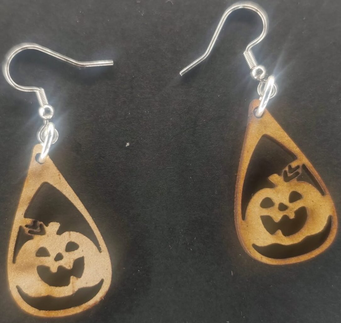 Aretes calabaza tallo y hojas MDF 3 mm natural